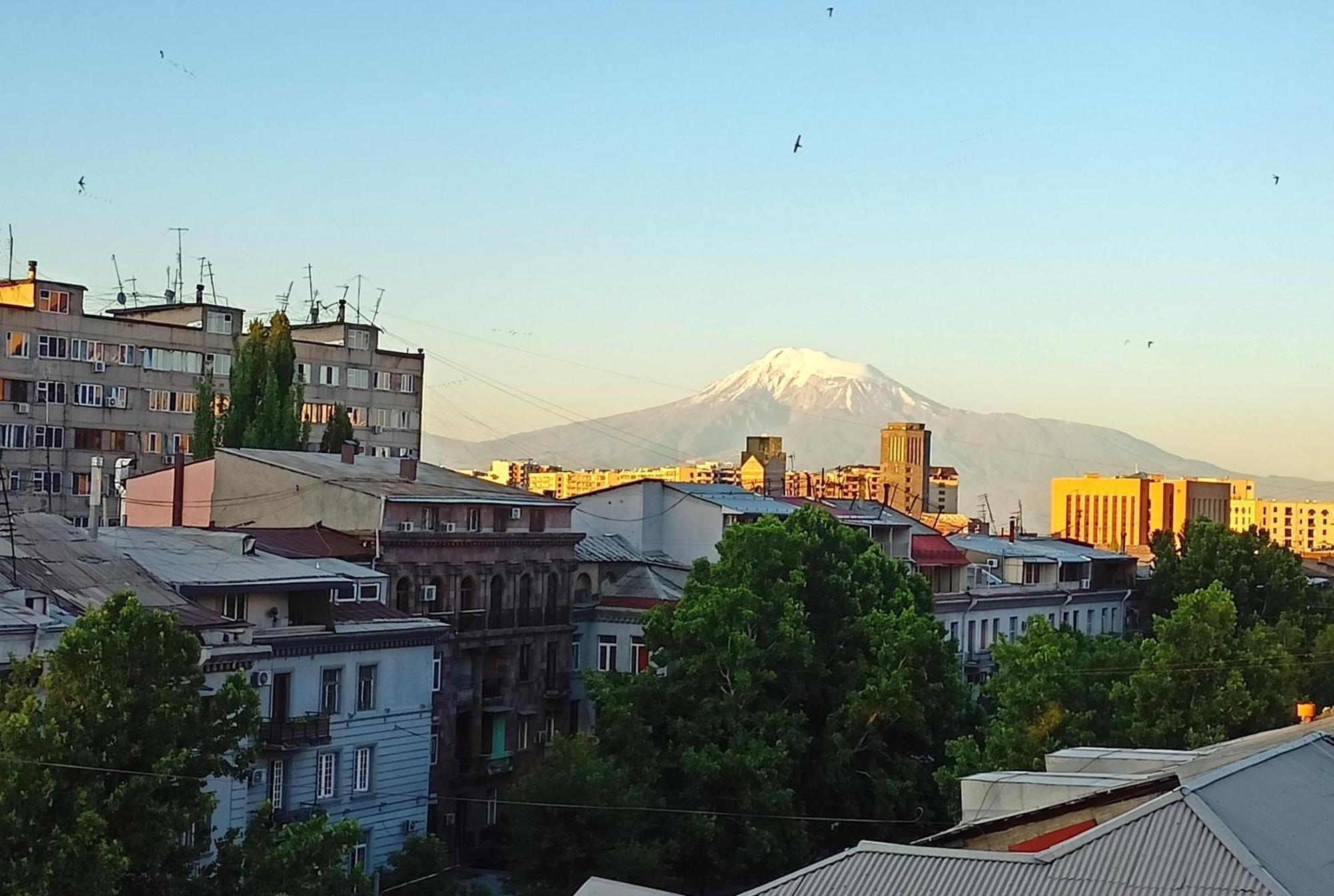 Umba Apartment N3 - Balcony And Mount Ararat View Jerevan Eksteriør bilde