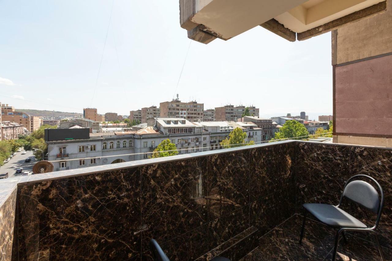 Umba Apartment N3 - Balcony And Mount Ararat View Jerevan Eksteriør bilde